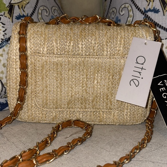 *NWT* Atrie straw crossbody purse - Picture 2 of 12